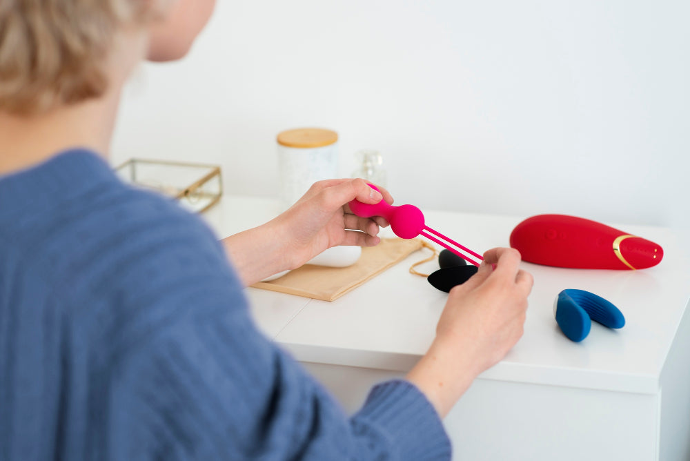 Beginner’s Guide to Exploring Intimate Play (Without Feeling Awkward)